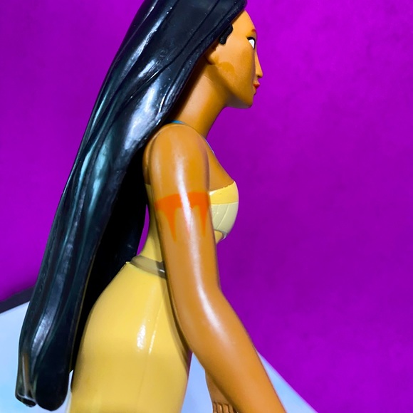 DISNEY VINTAGE 1995 POCAHONTAS INDIAN VINYL DOLL PRINCESS OF POWTAN APPLAUSE 10” - Picture 9 of 12